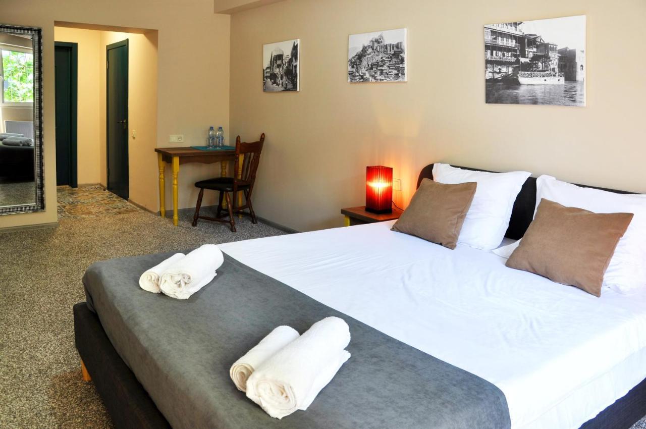 Art Hotel Claude Monet Tbilisi Ngoại thất bức ảnh