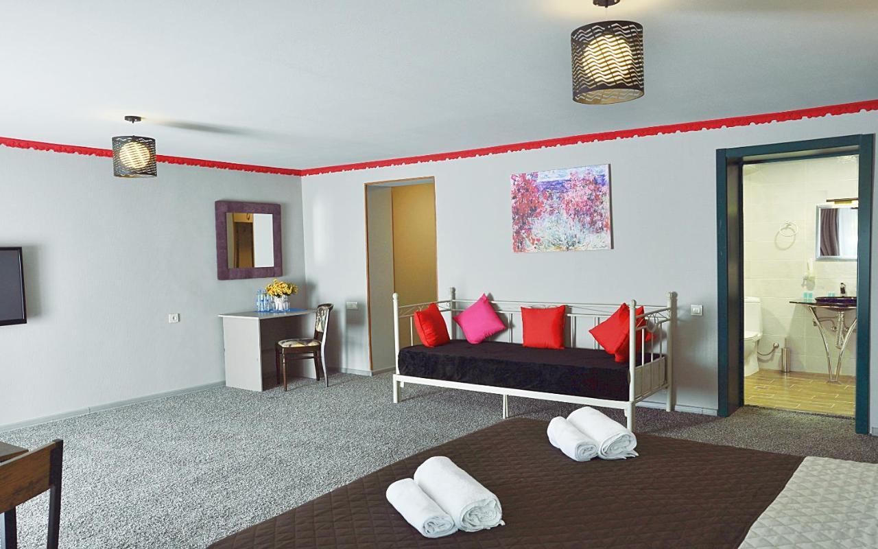 Art Hotel Claude Monet Tbilisi Ngoại thất bức ảnh